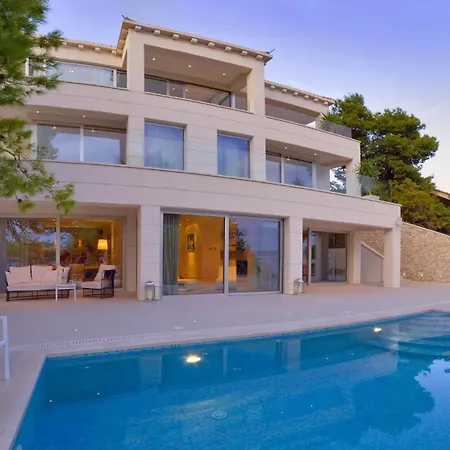 Stunning Brac 5 Bedrooms Selca Brac 5 Metres To The Private Swimming Pool Selca Selca (Brac)
