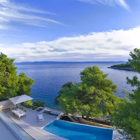 Stunning Brac 5 Bedrooms Selca Brac 5 Metres To The Private Swimming Pool Selca *