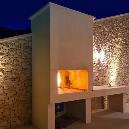 Stunning Brac 5 Bedrooms Selca Brac 5 Metres To The Private Swimming Pool Selca Villa