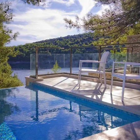 Stunning Brac 5 Bedrooms Brac 5 Metres To The Private Swimming Pool * Selca (Brac)