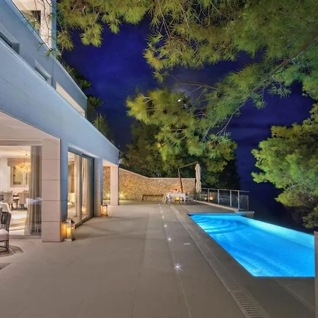 Stunning Brac 5 Bedrooms Brac 5 Metres To The Private Swimming Pool Willa *