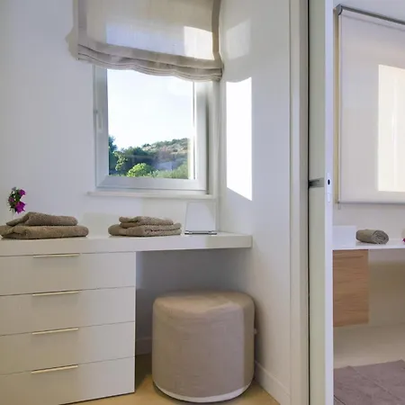 Stunning Brac 5 Bedrooms Brac 5 Metres To The Private Swimming Pool * Selca (Brac)