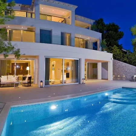 Willa Stunning Brac 5 Bedrooms Brac 5 Metres To The Private Swimming Pool *
