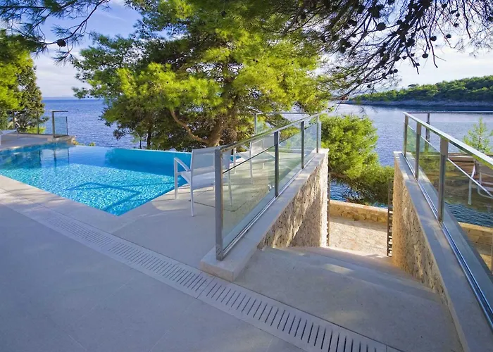 Villa Stunning Brac 5 Bedrooms Brac 5 Metres To The
