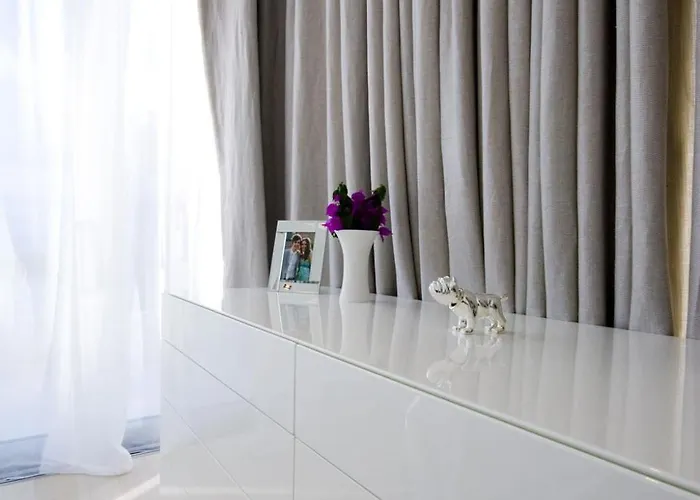 Stunning Brac 5 Bedrooms Brac 5 Metres To The Villa Selca (Brac)