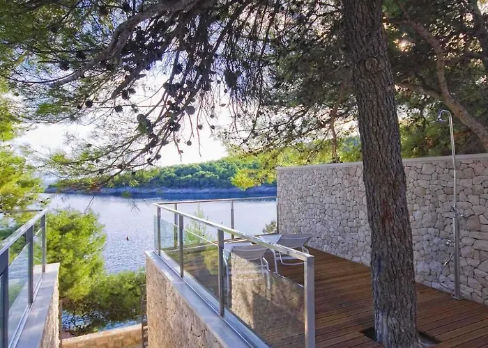 Stunning Brac 5 Bedrooms Brac 5 Metres To The Villa