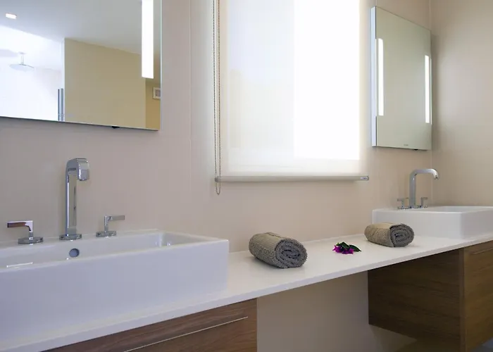 Stunning Brac 5 Bedrooms Brac 5 Metres To The Villa